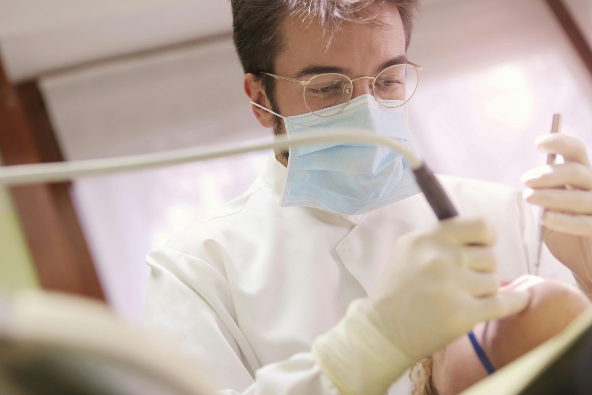 pexels-olly-3779697 Endodonti Departmanı