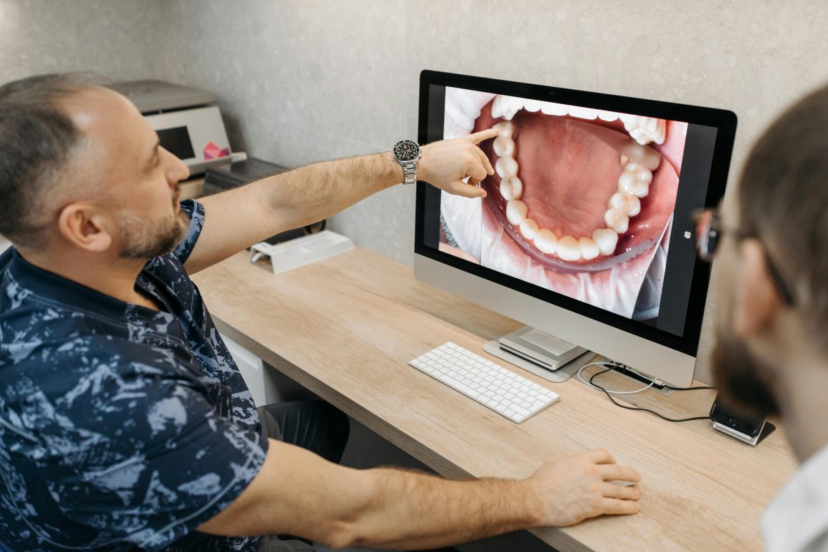 pexels-pavel-danilyuk-6812508 Endodonti Departmanı
